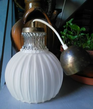 Jolie suspension en verre - rétro