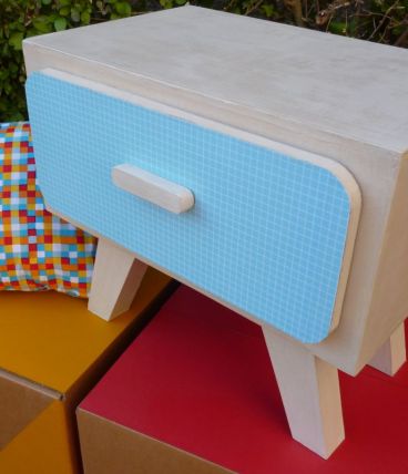 Meuble d'appoint en carton esprit vintage