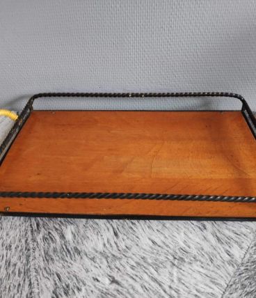 plateau à service fer forgé et bois avec poignées scoubidou 