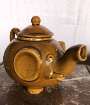 Théière éléphant vintage