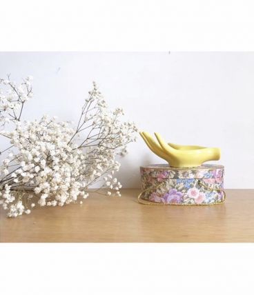 Main dévidoir/porte-bijoux 