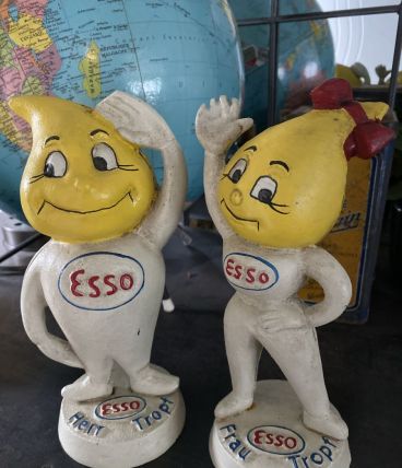 Couple ESSO goutte d'huile tirelire