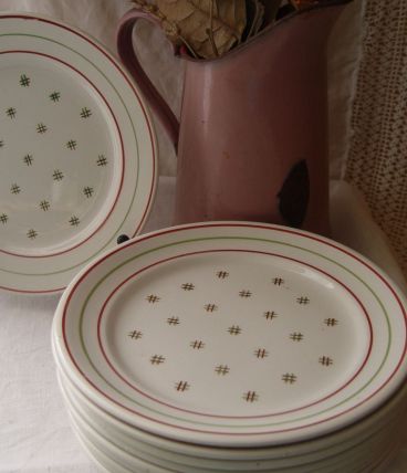 10  assiettes à dessert Vintage