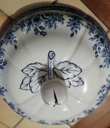 jolie soupière en faïence LUNEVILLE