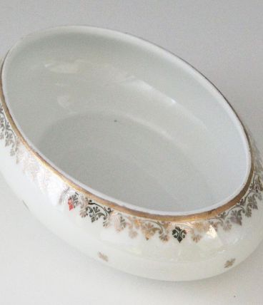 Bonbonnière en porcelaine souvenir de communion