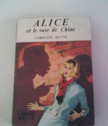 Livre  Alice et le vase de chine la bibliothéque Verte
