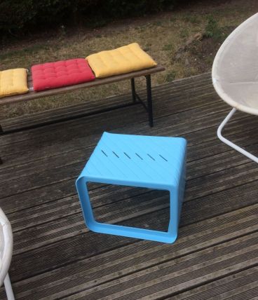 Table plastique Stamp