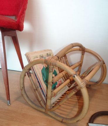 Porte revue en rotin 1950