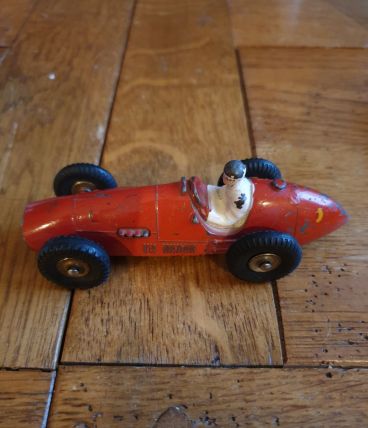 dinky toys Ferrari made in france 23j