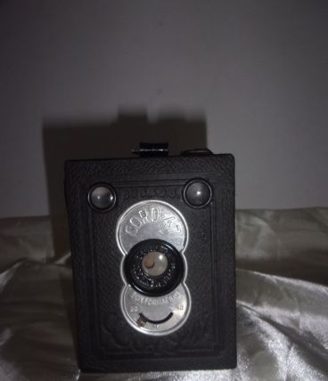 Ancien appareil photo CORD 47