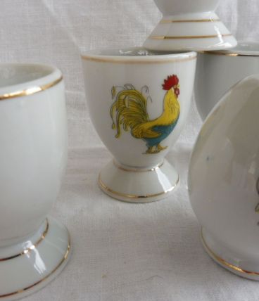 Ensemble de 4 coquetiers porcelaine/salière