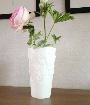 Joli vase en biscuit Kaiser style "Art nouveau" 