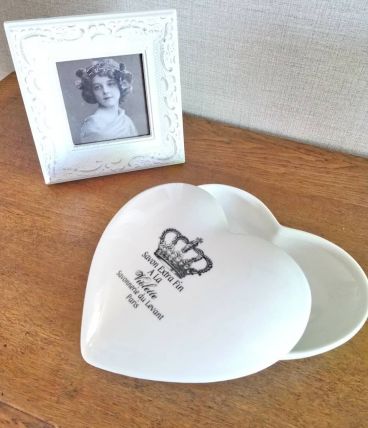 Bonbonnière, boîte à bijoux en porcelaine 