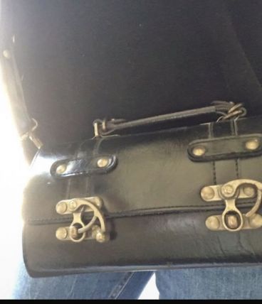 Sac vintage noir en cuir