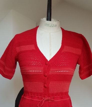 gilet en crochet rouge 