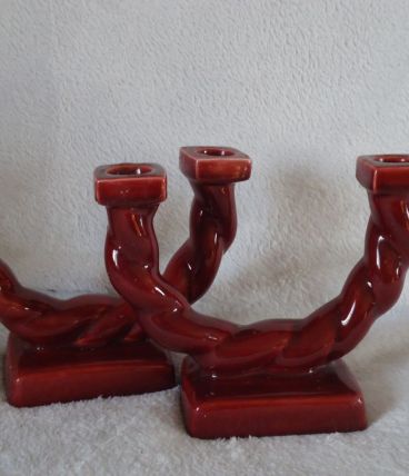 2 Bougeoirs rouges bordeaux Vintage Hauteur 16cm année 1950 