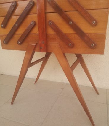 Travailleuses vintage pieds compas