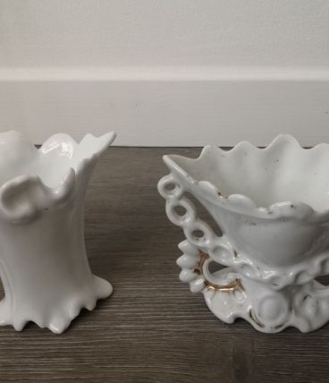 Petits vases en porcelaine
