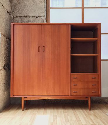 Armoire scandinave  en teck, étagères, penderie dlg G