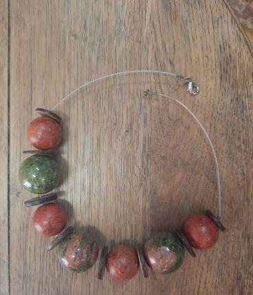 Collier en pierres semi precieuses 