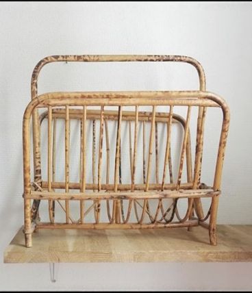 Porte-revue en rotin