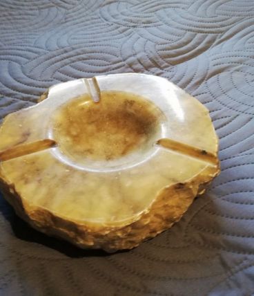 cendrier en albâtre