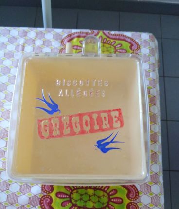 Boîte à biscottes vintage