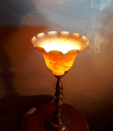 grande lampe calice  pied laiton et pate de verre 1930 art d