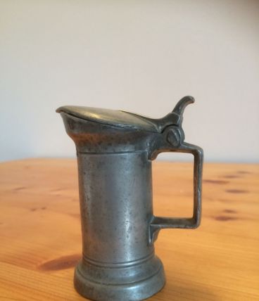 pot en étain fin "demi-décilitre"