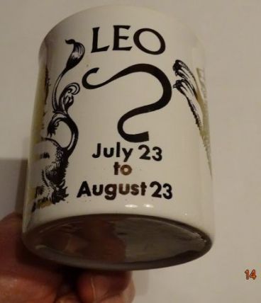 Grand mug décoré signe zodiacal lion