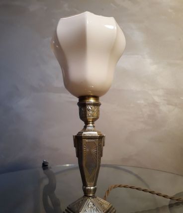 petite lampe de chevet art deco   en regule patiné or avec s