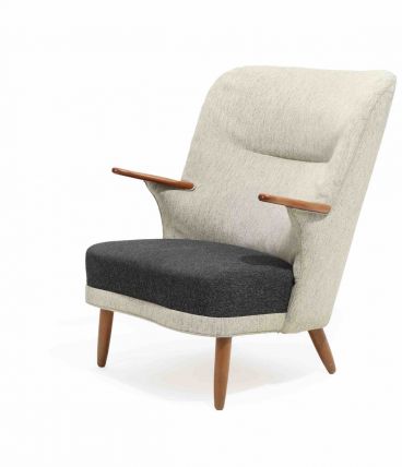 Petit fauteuil avec pieds en chêne et clous en teck