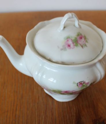 Théière porcelaine années 60/70