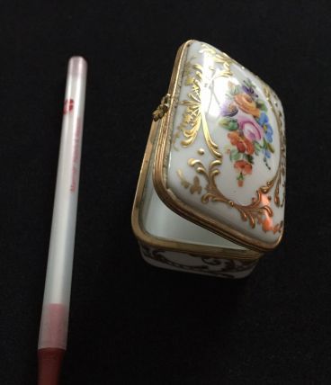 boite porcelaine, pilulier