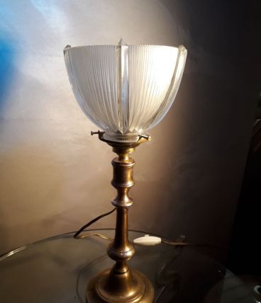 LAMPE  CALICE 1930  LAITON  tulipe verre moulé tres épaise  