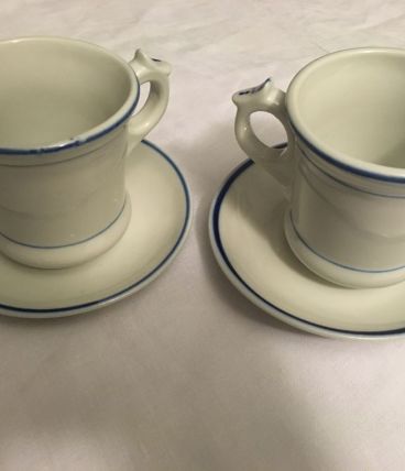 Paire de Tasse brûlot en porcelaine épaisse avec soucoupe - 