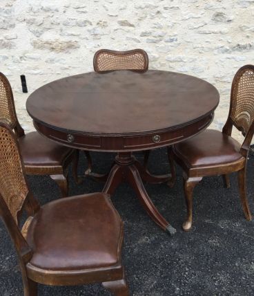 table ronde style anglais