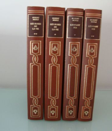 Lot de 4 beaux livres reliés Romans de Robert Merle