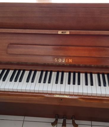 Piano brun  Sojin