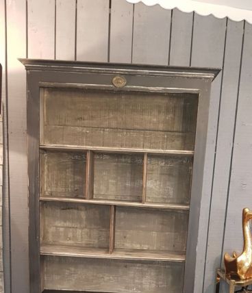 Bibliothèque patinée noir . En 2 corps. Portes coulissantes 