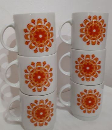 Lot 6 tasses vintage