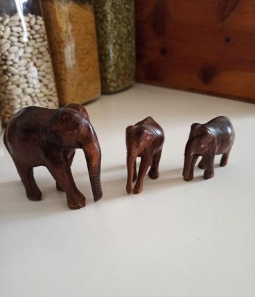 Lot de 3 éléphants en bois 