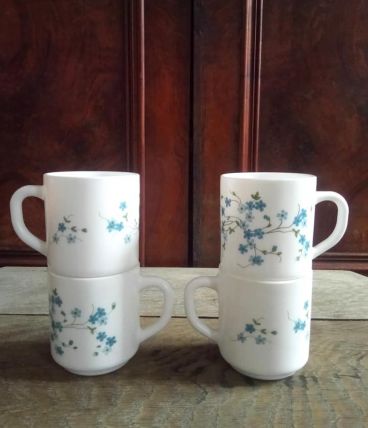 4 mugs Arcopal - Collection Veronica (myosotis)