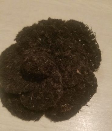 Broche chanel camelia 