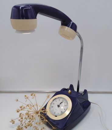 Lampe telephone et horloge