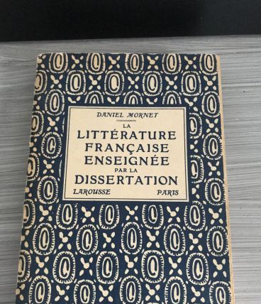 Littérature française enseignée par la dissertation