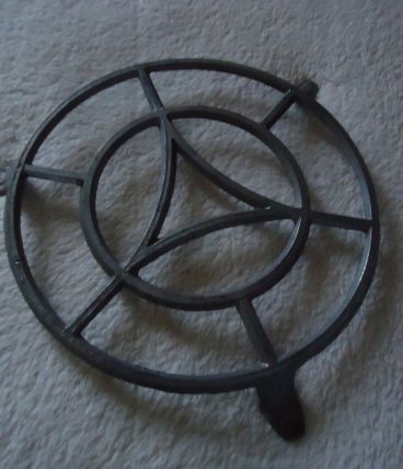 Dessous de plat en alu année 1955 parfait état