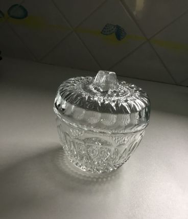 Bonbonnière /sucrier  art déco en verre taillé 