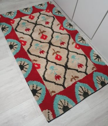 Tapis en laine fait main