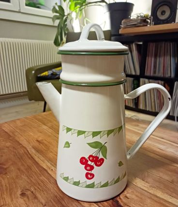CAFETIERE EMAILLEE CERISES